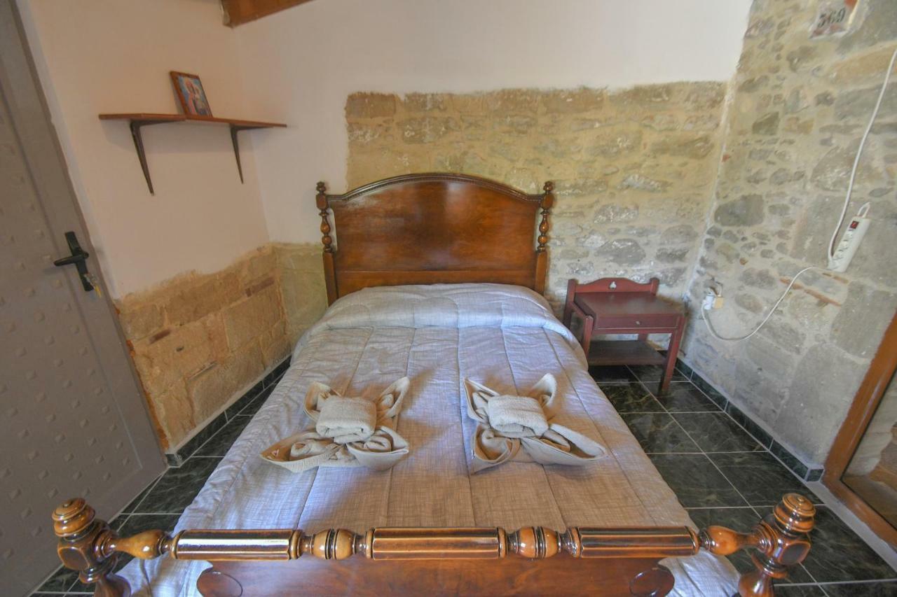 Stone House Apartment Malona Village